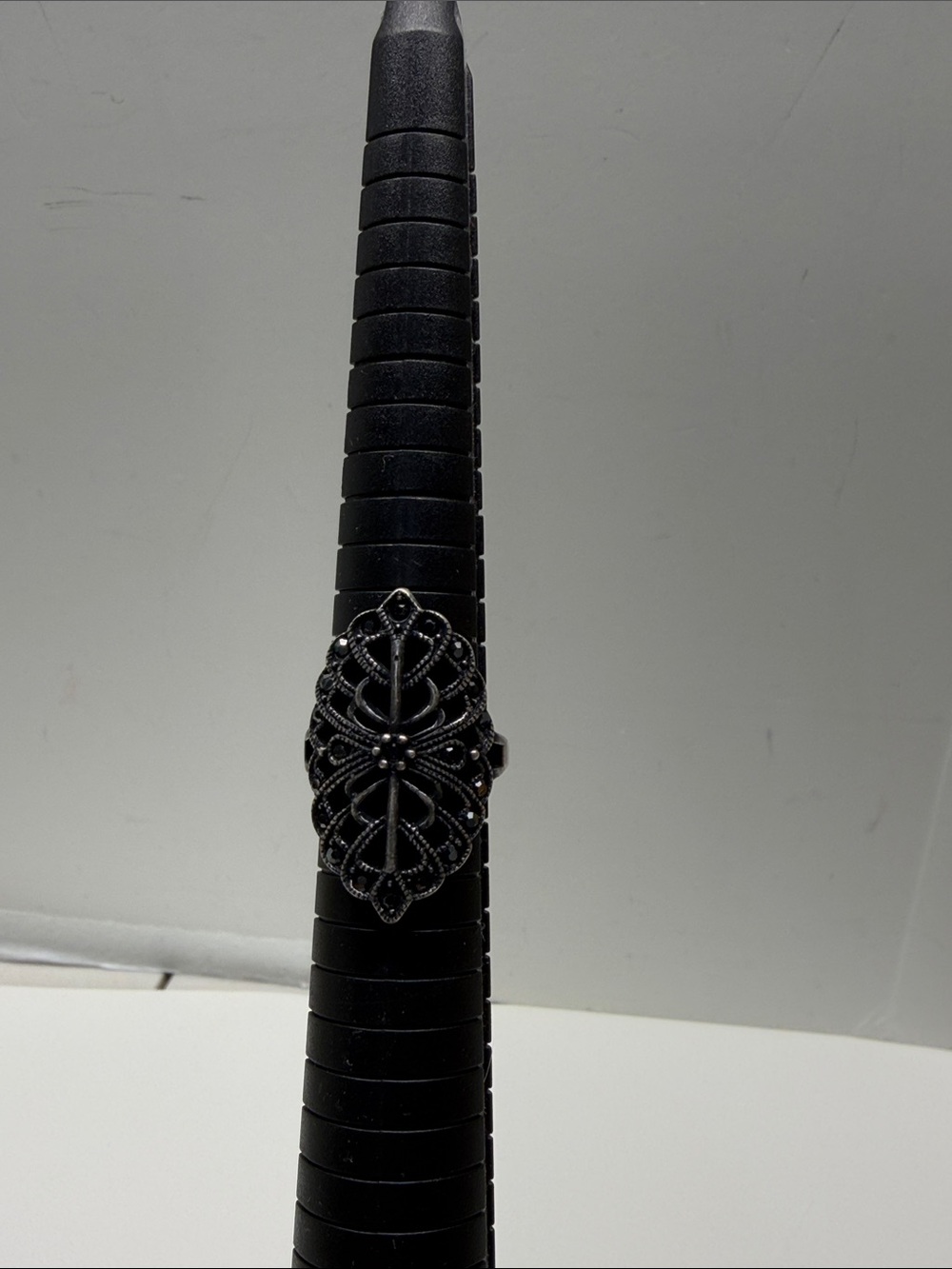 Sterling Silver 925 Openwork Scrollwork Wide Black Black
Rhinestone Ring Sz 7